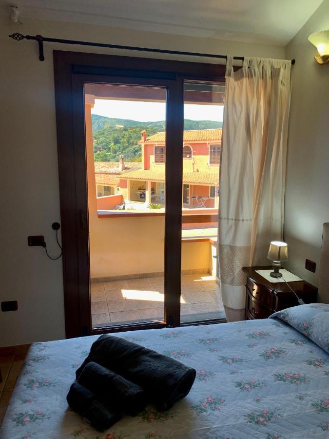 Casa Vacanza V&G Domus De Maria Bagian luar foto